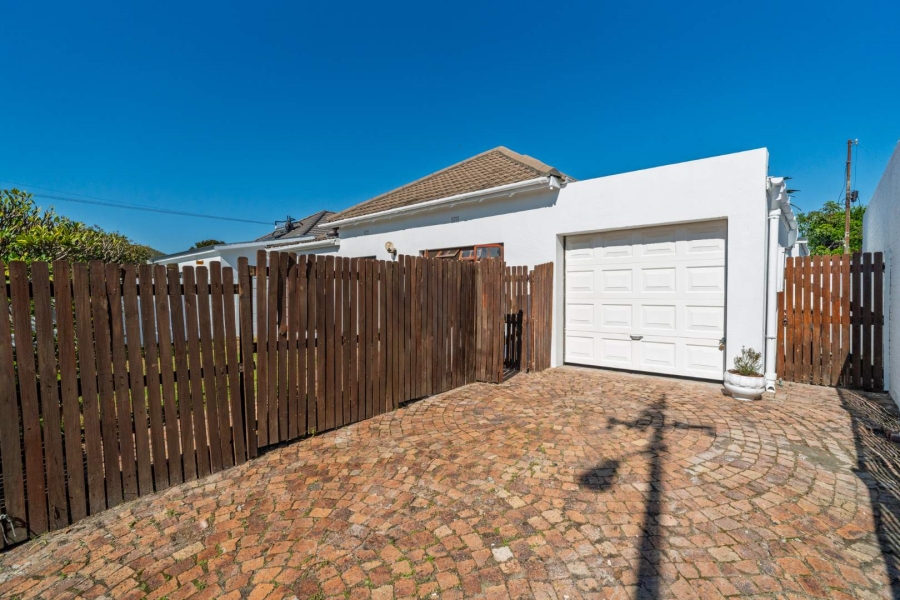 4 Bedroom Property for Sale in Claremont Western Cape